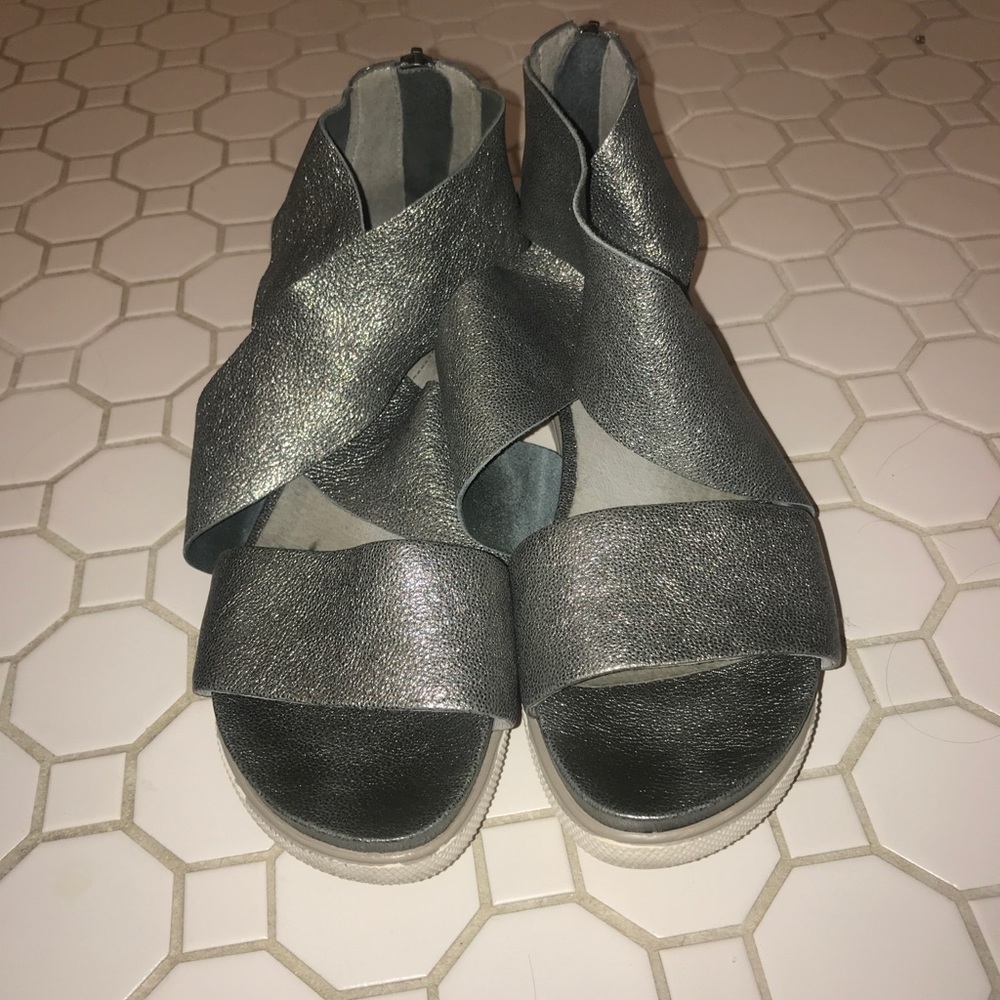 Eileen Fisher sport sandal